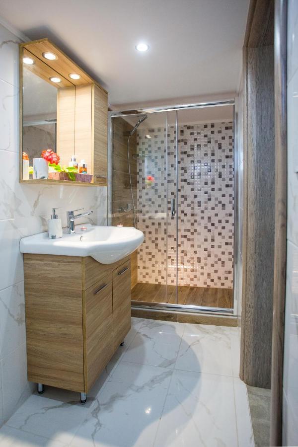 Kaiafas Luxury Philoxenia Apartman Néa Péramos Kültér fotó
