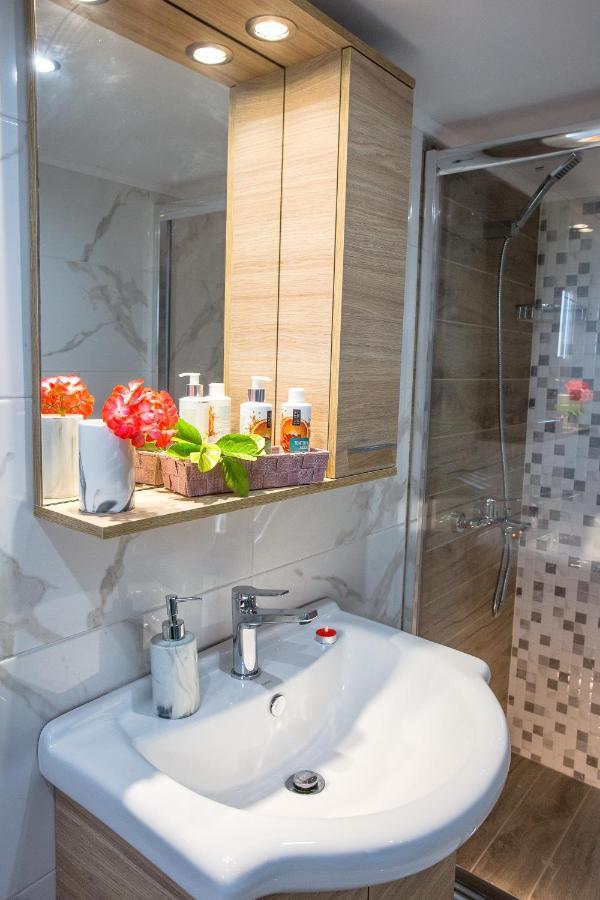 Kaiafas Luxury Philoxenia Apartman Néa Péramos Kültér fotó
